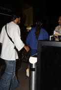 Deepika Padukon Spot on Mumbai Airport: दुसऱ्या प्रेग्नेंसीच्या घोषणेनंतर पहिल्यांदाच दीपिका एअरपोर्टवर SPOT; फुलासारखं जपताना दिसला रणवीर, PHOTOs