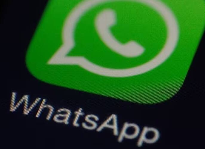 Whatsapp New Feature: આજકાલ WhatsApp આપણા રોજિંદા જીવનનો એક અભિન્ન ભાગ બની ગયું છે. ચેટ્સ, ફોટા, વીડિયો અને મહત્વપૂર્ણ ફાઇલો બધું જ એપ્લિકેશનમાં સંગ્રહિત થાય છે. જો કે, જ્યારે તેનો બેકઅપ લેવાની વાત આવે છે, ત્યારે ઘણા યુઝર્સને સ્ટોરેજ સમસ્યાઓનો સામનો કરવો પડે છે.
