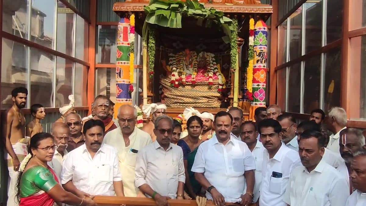 வெகு விமரிசையாக நடைபெற்ற சித்திரைத் திருத்தேரோட்டம்!..பழனி கோயிலில் பக்தர்கள் உற்சாகம் !..