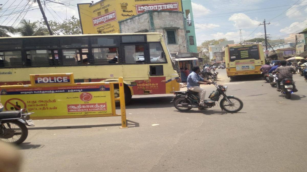 பயணிகள் வசதிக்காக வழித்தட மாற்றம் தேவை: தஞ்சை  கலெக்டருக்கு ஏஐடியுசி கோரிக்கை