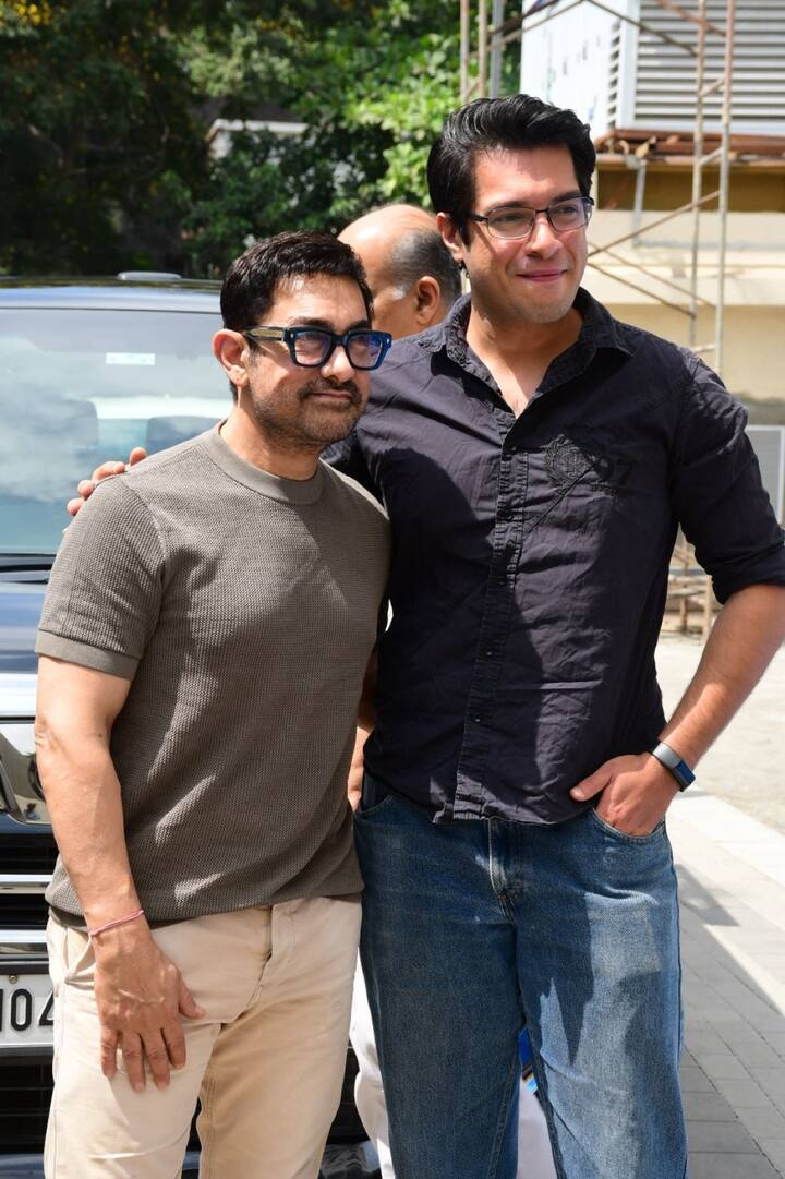 'एक दिन' हिंदी और तमिल में रिलीज हुई है. साई पल्लवी की मौजूदगी की वजह से तमिल वर्जन में दर्शकों की संख्या बढ़ने की उम्मीद जताई जा रही है, लेकिन हिंदी वर्जन में यह फिल्म फ्लॉप रहने की संभावना है. प्री-सेल्स में इस फिल्म की कोई हलचल नहीं है.