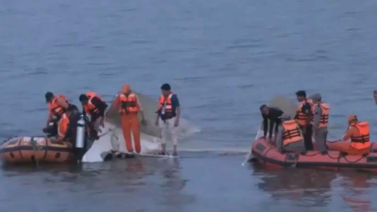 Boat Carrying 14 Capsizes In Patna; 2 Dead, 5 Missing In Ganga River Tragedy