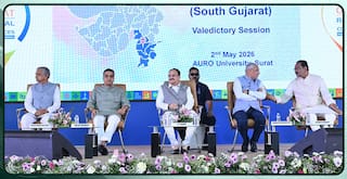 દક્ષિણ ગુજરાતમાં રોકાણનો વરસાદ! સુરત સમિટમાં ₹3,53,306 કરોડના MoU, 2.82 લાખ યુવાનો માટે ખુલશે નોકરીના દ્વાર