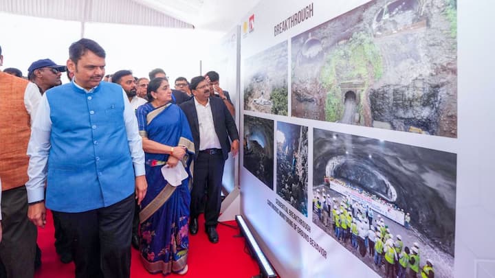 या प्रवासादरम्यान त्यांनी प्रकल्पाच्या कामाची आणि बोगद्यांमधील अद्ययावत यंत्रणेची पाहणीही केली.