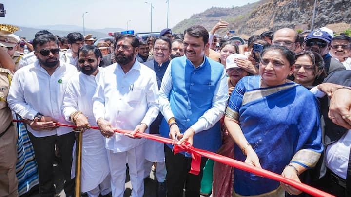 या प्रकल्पाच्या उद्घाटनानंतर एक खास दृश्य पाहायला मिळाले. मुख्यमंत्री आणि दोन्ही उपमुख्यमंत्री एकाच गाडीत स्वार झाले होते.
