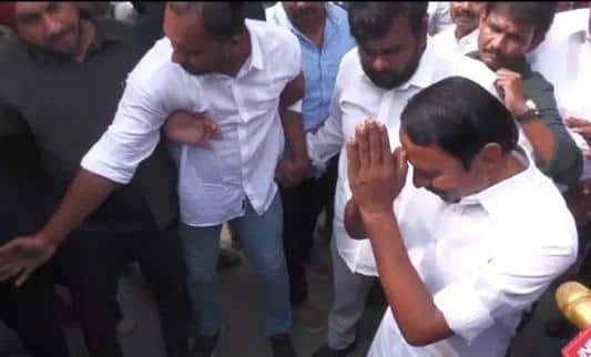 Sengottaiyan: இலை டூ விசில்; எம்ஜிஆர் டூ விஜய்.. சாதித்த செங்கோட்டையன் - கோபியில் முன்னிலை!