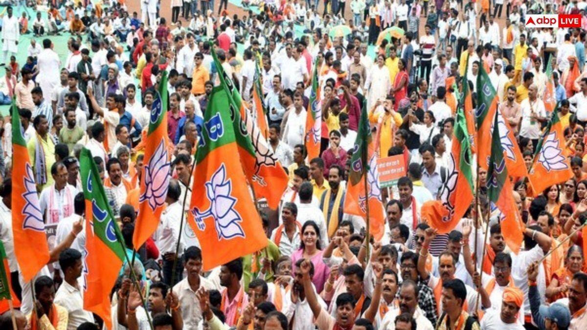 बंगाल में BJP की जीत पर मुजफ्फरनगर में मुस्लिम समाज ने मनाई खुशी, मिठाई बांटकर दी बधाई