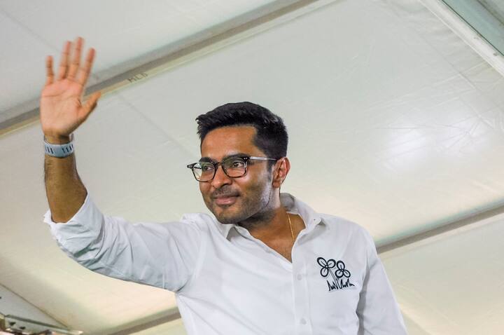 'বদলা হবে? বদলা হবে? বদলা হবে?  আমি কথা দিয়ে যাচ্ছি, এবার DJ বাজবে ৪ তারিখের পর।' - নন্দীগ্রামে চিৎকার করে বলেছিলেন অভিষেক।