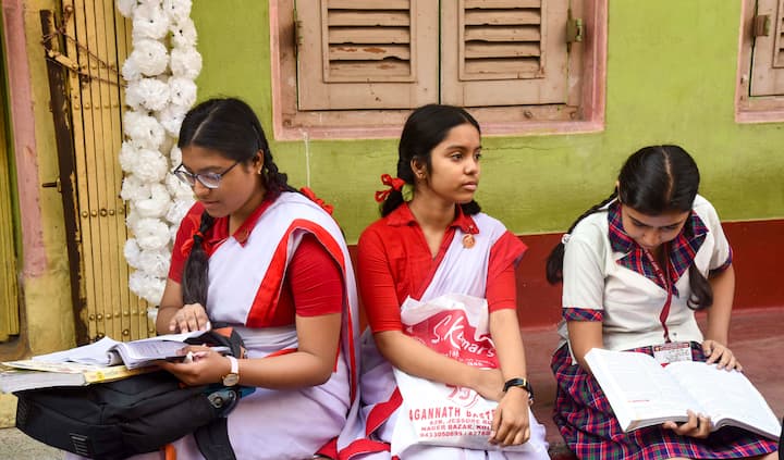 তারপর ক্লিক করতে হবে সার্চ বাটনে। এবার ফলাফল ফুটে উঠবে আপনার কম্পিউটার বা ল্যাপটপ বা মোবাইল ফোনের স্ক্রিনে।