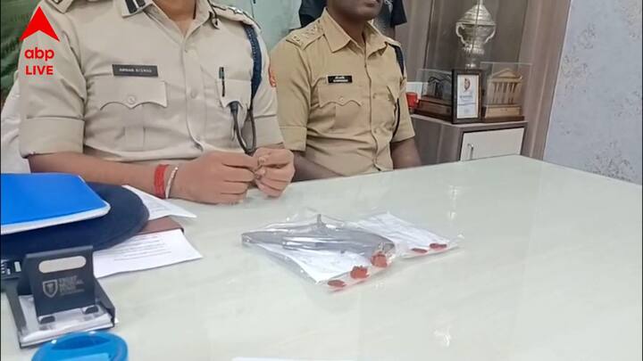 ভোটের সময় এলকাছাড়া হয়ে গিয়েছিলেন কেলো। কিন্তু ভোট মিটতেই পুরোনো ফর্মে ফিরে এলেন তিনি। এলকায় ঢুকে হুমকি, তোলাবাজির অভিযোগ এই দুষ্কৃতীর বিরুদ্ধে!