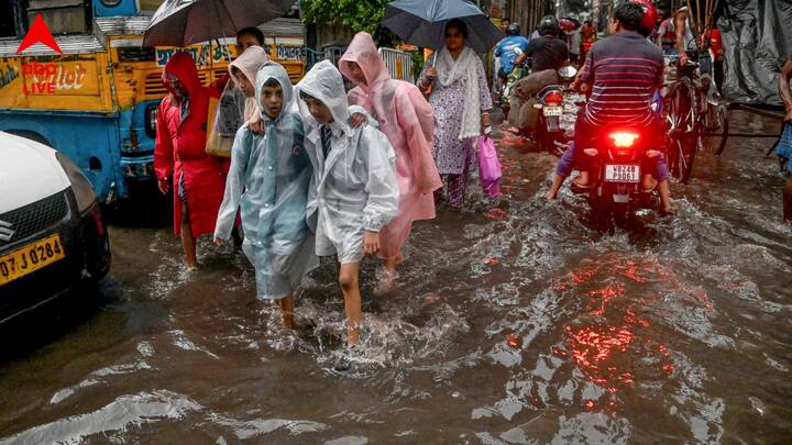 আগামী কয়েকদিন রাজ্যের একাধিক জেলায় বজ্রবিদ্যুৎসহ ঝোড়ো হাওয়া ও ভারী বৃষ্টির প্রবল সম্ভাবনা তৈরি হয়েছে। বঙ্গোপসাগর থেকে আসা আর্দ্রতা এবং উপরের স্তরের ঘূর্ণাবর্তের জেরে এই পরিস্থিতি তৈরি হয়েছে।