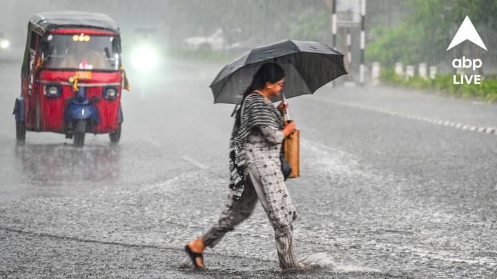 বঙ্গোপসাগর থেকে আসা আর্দ্রতা এবং উপরের স্তরের ঘূর্ণাবর্তের জেরে এই পরিস্থিতি তৈরি হয়েছে। - IANS