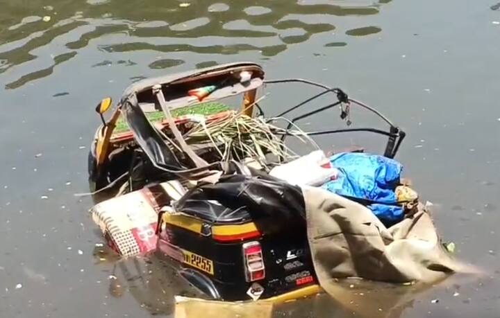 याप्रकरणी पेण ग्रामस्थांकडून सार्वजनिक बांधकाम विभागाच्या भोंगळ कारभार बाबत तीव्र नाराजगी व्यक्त होत आहे. या घटनेसंदर्भात पेण पोलीस ठाण्यात गुन्हा नोंद करण्यात आला असून पुढील तपास पेण पोलीस करत आहेत.