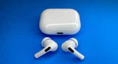 Apple Earbuds : ऍपलचे इअरबड्स नेहमी पांढरे का असतात? या डिझाइनमागील रहस्य जे 99% लोकांना माहीत नाही, वाचा सविस्तर