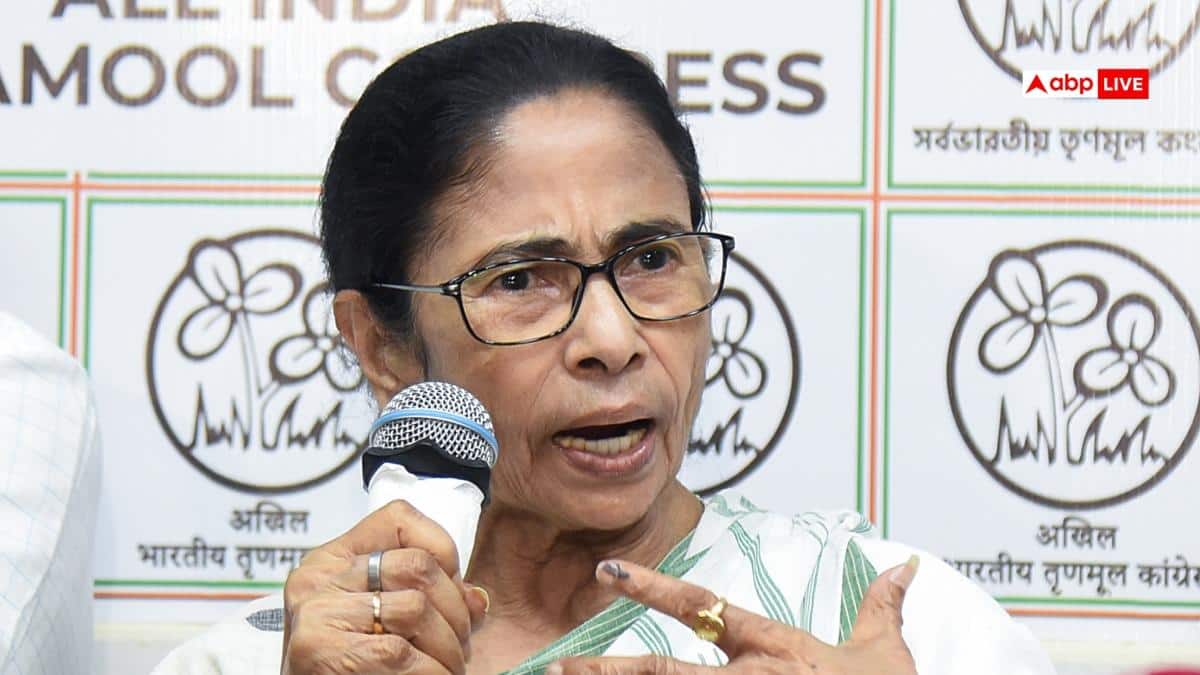ममता बनर्जी ने इस्तीफा देने से किया इनकार तो JDU बोली, 'संविधान में इस बात की...'