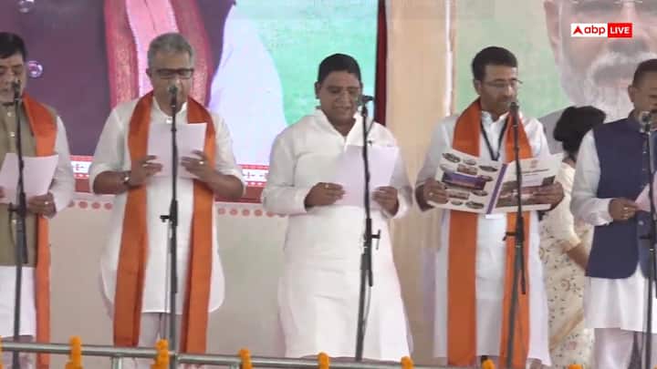 राम कृपाल यादव, नीतीश मिश्रा, दामोदर रावत, संजय सिंह (टाइगर) और अशोक चौधरी ने शपथ ली