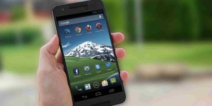 दुनिया के ज्यादातर स्मार्टफोन Android पर चलते हैं इसलिए इस बदलाव का असर करोड़ों यूजर्स पर पड़ेगा. अगर Google वाकई इस नए डिजाइन और फीचर्स को लॉन्च करता है तो आने वाले समय में Android फोन इस्तेमाल करने का अनुभव पूरी तरह बदल सकता है.