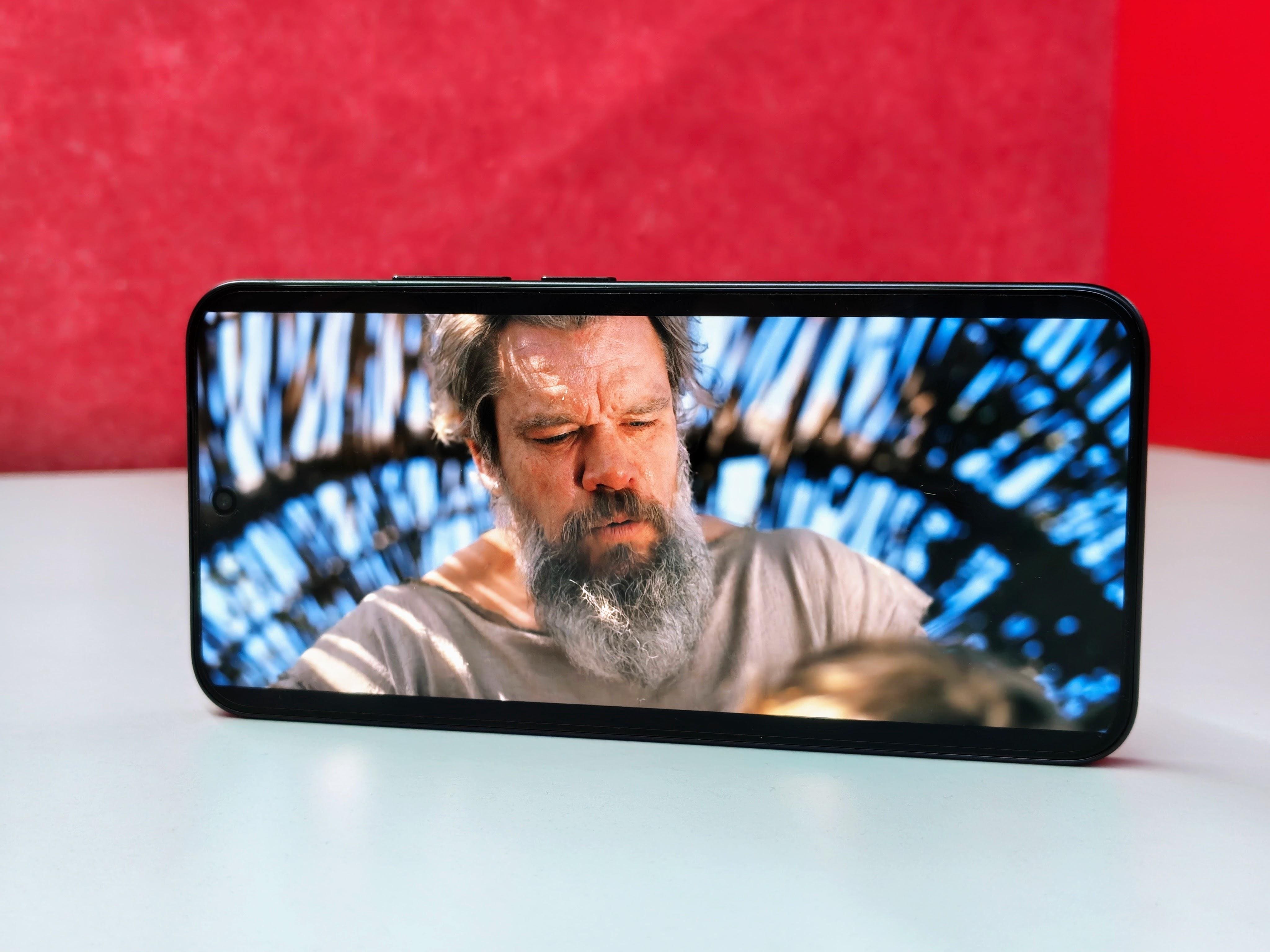 Vivo X300 FE Review: Tiny Flagship, Titanic Camera Ambitions