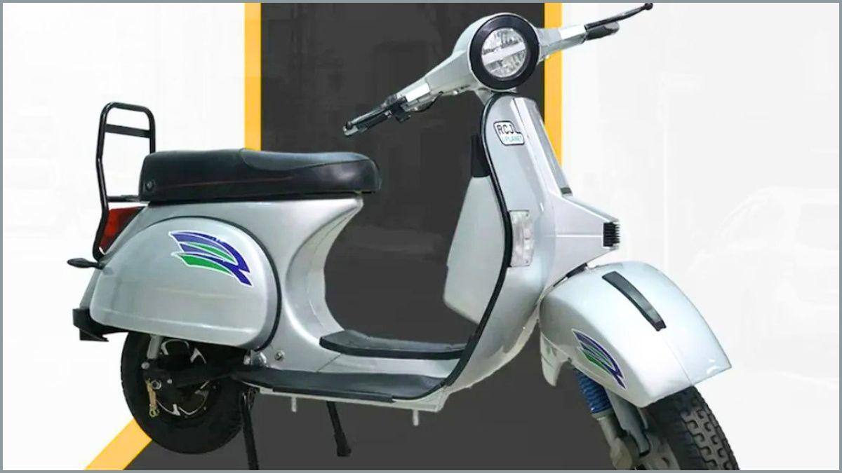 RCJ iPlanet EV Scooter: ரெட்ரோ ஸ்டைல்; ரூ.70,000 விலை; 60 கிமீ ரேஞ்ச்; ரிஜிஸ்ட்ரேஷன், லைசென்ஸ் தேவையில்லை; இப்படி ஒரு EV ஸ்கூட்டர்