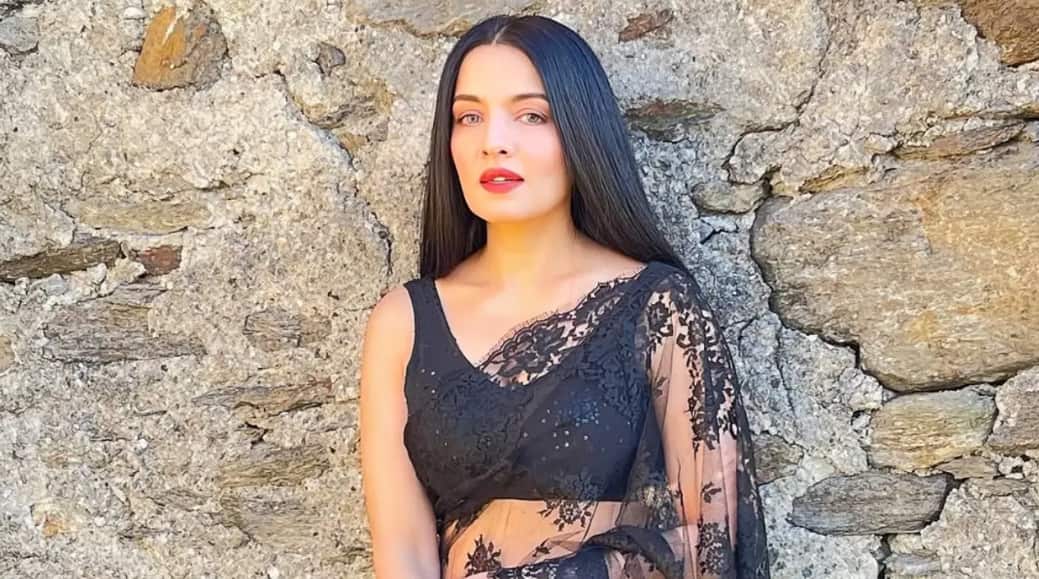 Why did Celina Jaitley get divorced? Endured beating in her in-laws house, now the actress is yearning to meet her three children.