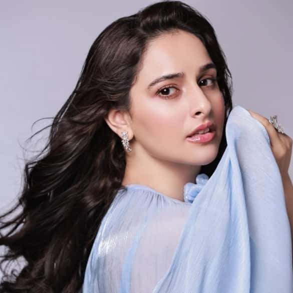 Who is Sadia Khatib, who is romancing Kapil Sharma in the film 'Dadi Ki Shaadi'?