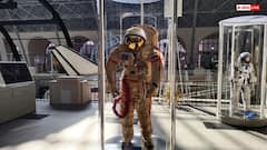 Spacesuit Cost: कितने रुपये में बनकर तैयार होता है एक स्पेस सूट? कीमत सुनकर उड़ जाएंगे होश