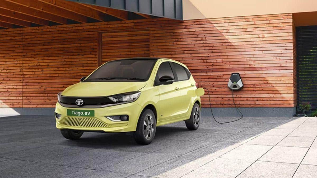 Tatas Affordable EV: கம்மி விலை, குட்டி மின்சார காருக்கு பெரிய பேட்டரி கொடுக்க டாடா திட்டம் - 360+KM ரேஞ்ச்