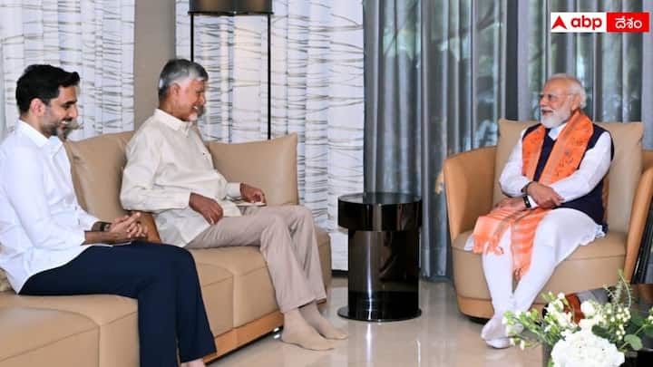 మా కుటుంబానికి ఒక మధుర జ్ఞాపకంగా నిలిచిపోయే సాయంత్రం ఇది. ఈ రోజు మా ఇంట్లో  ప్రధాన మంత్రి నరేంద్ర మోదీకి ఆతిథ్యం ఇవ్వడం మాకు లభించిన గొప్ప గౌరవంగా భావిస్తాం. ఎంతో ఆప్యాయత, అనురాగంతో ప్రధాని మోదీ మాతో  గడిపిన ఈ సందర్భం మా అందరికీ ఎంతో ప్రత్యేకమని ఏపీ సీఎం చంద్రబాబు పోస్ట్ చేశారు.
