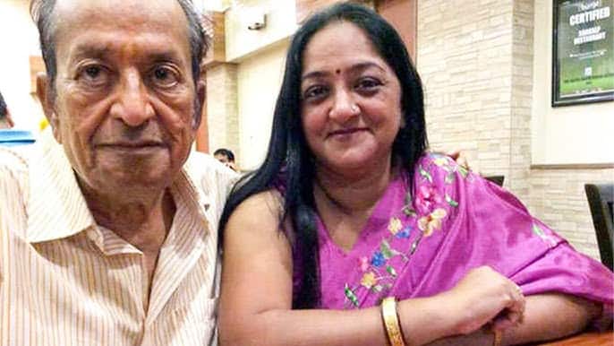 वहीं, रावण की भूमिका निभाने वाले अरविंद त्रिवेदी की पत्नी का नाम नलिनी त्रिवेदी था.