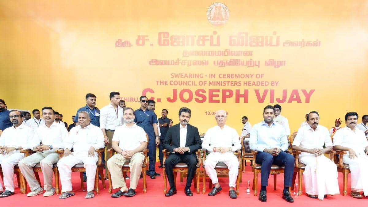 Vijay Cabinet: CM விஜய்க்கு சினிமா வருமானம் - 9 அமைச்சர்களின் தொழில் என்ன? யார் இவர்கள்? - அரசியல் பின்புலம்