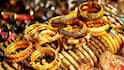 Gold in India: भारतात सोनं कुठून येतं? देशभरात लोक रोज किती खरेदी करतात? भारतीयांनी एक वर्ष सोने खरेदी केले नाही तर काय होईल? जाणून घ्या