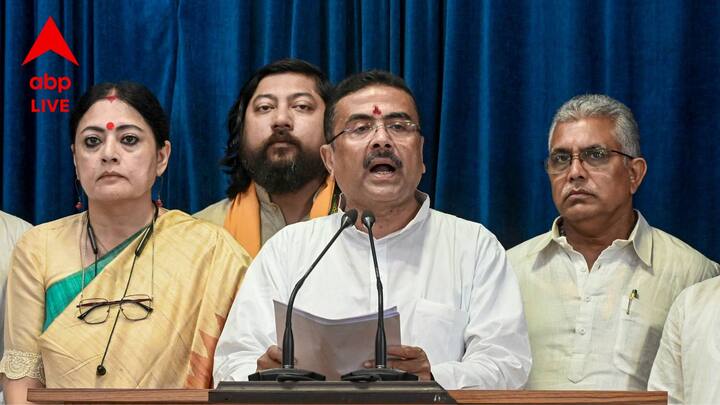 অন্যদিকে, মন্ত্রিসভার প্রথম বৈঠকের পরেই দফতর বণ্টন করা হল। পঞ্চায়েত দফতরের দায়িত্ব পেলেন দিলীপ ঘোষ।