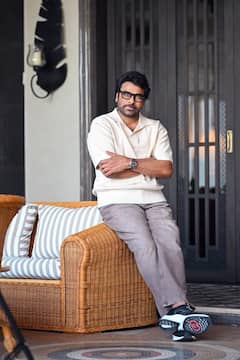Chiranjeevi: బాసూ... ఆ గ్రేస్ ఏంటి? హ్యాండ్సమ్ లుక్కేంటి? - మెగాస్టార్ చిరంజీవి లేటెస్ట్ ఫోటోషూట్