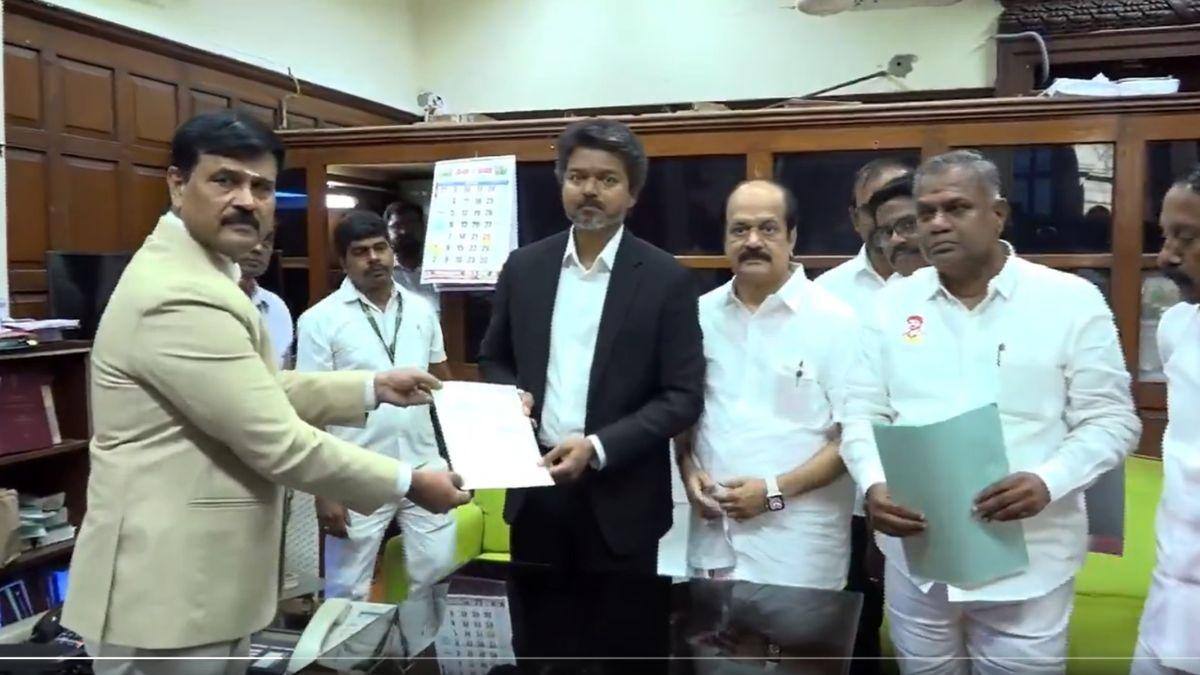 CM Vijay: போட்டியே இல்லை..! CM விஜய்க்கு சட்டசபையில் கிடைத்த முதல் வெற்றி - முக்கிய பதவிகளின் அதிகாரம் என்ன?