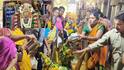 தொடங்கியது புகழ்பெற்ற தேனி வீரபாண்டி கௌமாரியம்மன் கோயில் திருவிழா! ஆயிரக்கணக்கில் குவிந்த பக்தர்கள்..