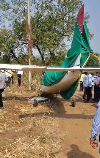 Pune Baramati Plane Crash: पुण्यातील बारामतीत पुन्हा एकदा शिकाऊ विमान पडल्याची घटना घडली आहे.
