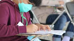 Online Exam vs Offline Exam: ऑनलाइन एग्जाम ज्यादा सुरक्षित हैं या ऑफलाइन, किसमें ज्यादा रहता है लीक होने का खतरा?