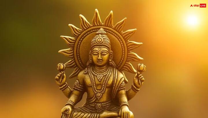 ॐ मरीचये नमः - धार्मिक मान्यता है कि संक्रांति पर इस मंत्र के जप से तन और मन दोनों में सकारात्मकता बनी रहती है. धार्मिक मान्यता है कि यह रोगों से रक्षा करने, चेहरे की आभा बढ़ाने और शरीर को निरोग बनाए रखने में सहायक होता है.