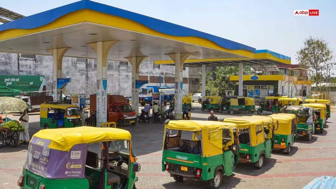 CNG Price Hike: दिल्ली-NCR में फिर बढ गए CNG के दाम, जानिए कितने रुपए की हुई बढ़ोतरी, अब क्या है ताजा रेट?