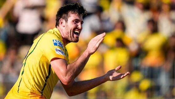 CSK Suffer Fresh Injury Blow, Overseas Star Flies Back Home Amid IPL 2026 Playoffs Race