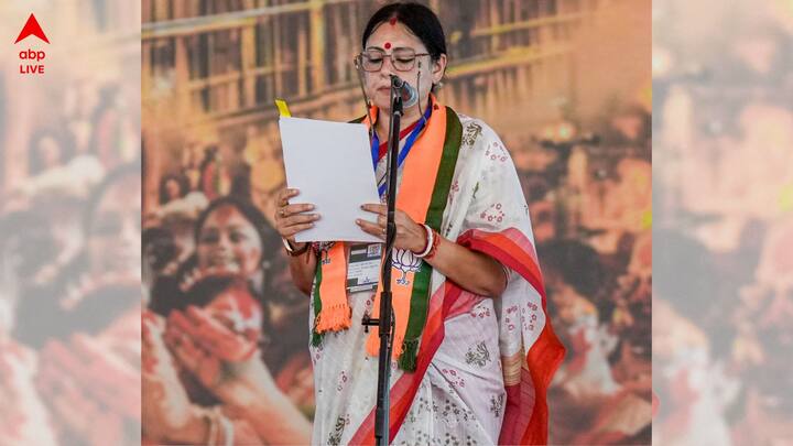 সংকল্পপত্রে ঘোষণা মতো, অন্নপূর্ণা ভাণ্ডার চালু করেছে বিজেপি সরকার। তাদের আশ্বাস, ১ জুন থেকেই তা কার্যকর হবে। অর্থাৎ ১ জুন থেকেই মাসে 'লক্ষ্মী'দের ব্য়াঙ্ক অ্য়াকাউন্টে ৩ হাজার টাকা ঢুকে যাবে।