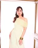 Raashii Khanna : రాశీ ఖన్నా క్యూట్ లుక్ - హాట్ సమ్మర్‌లో కూల్ కలర్స్ కావాలట