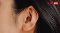 Ear Wax Removal Tips : कान में फंसे मैल को साफ करने में न करें ऐसी गलती, हो सकता है बहरापन