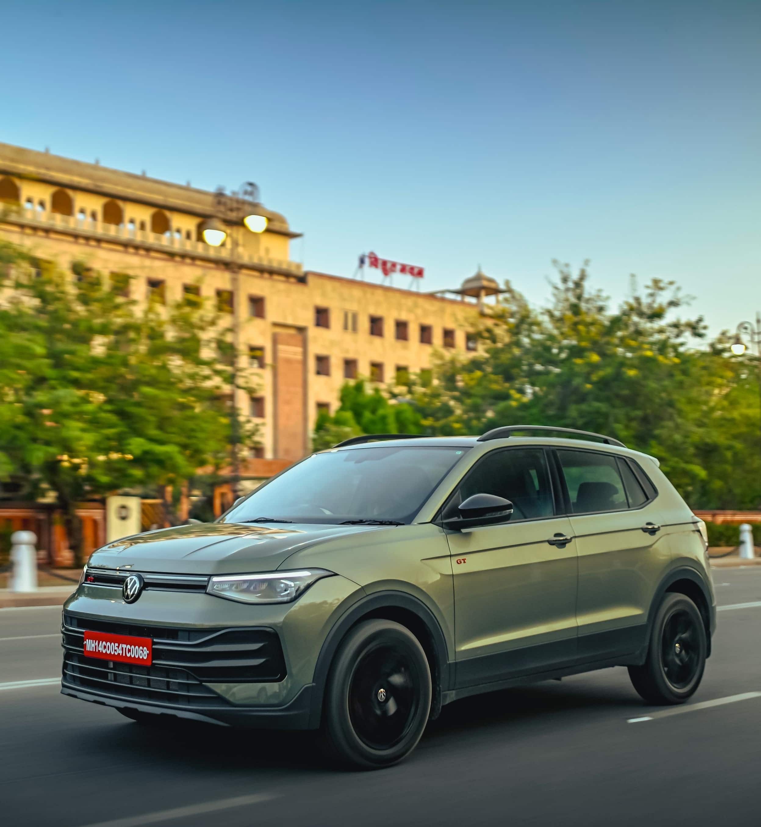 Renault Duster Vs Volkswagen Taigun: How The New SUVs Performed In April