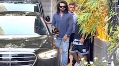 Ram Charan : లాంగ్ హెయిర్‌తో రామ్ చరణ్ - పెద్ది రిలీజ్ ముందు న్యూ లుక్... గ్లోబల్ స్టార్ చేతికి ఏమైంది?