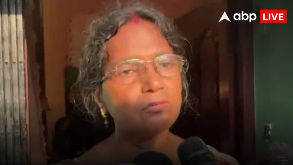 RG Kar Medical College Case: 'अपराधियों की मुखिया हैं ममता बनर्जी', आरजी कर पीड़िता की मां ने की पूर्व CM की गिरफ्तारी की मांग
