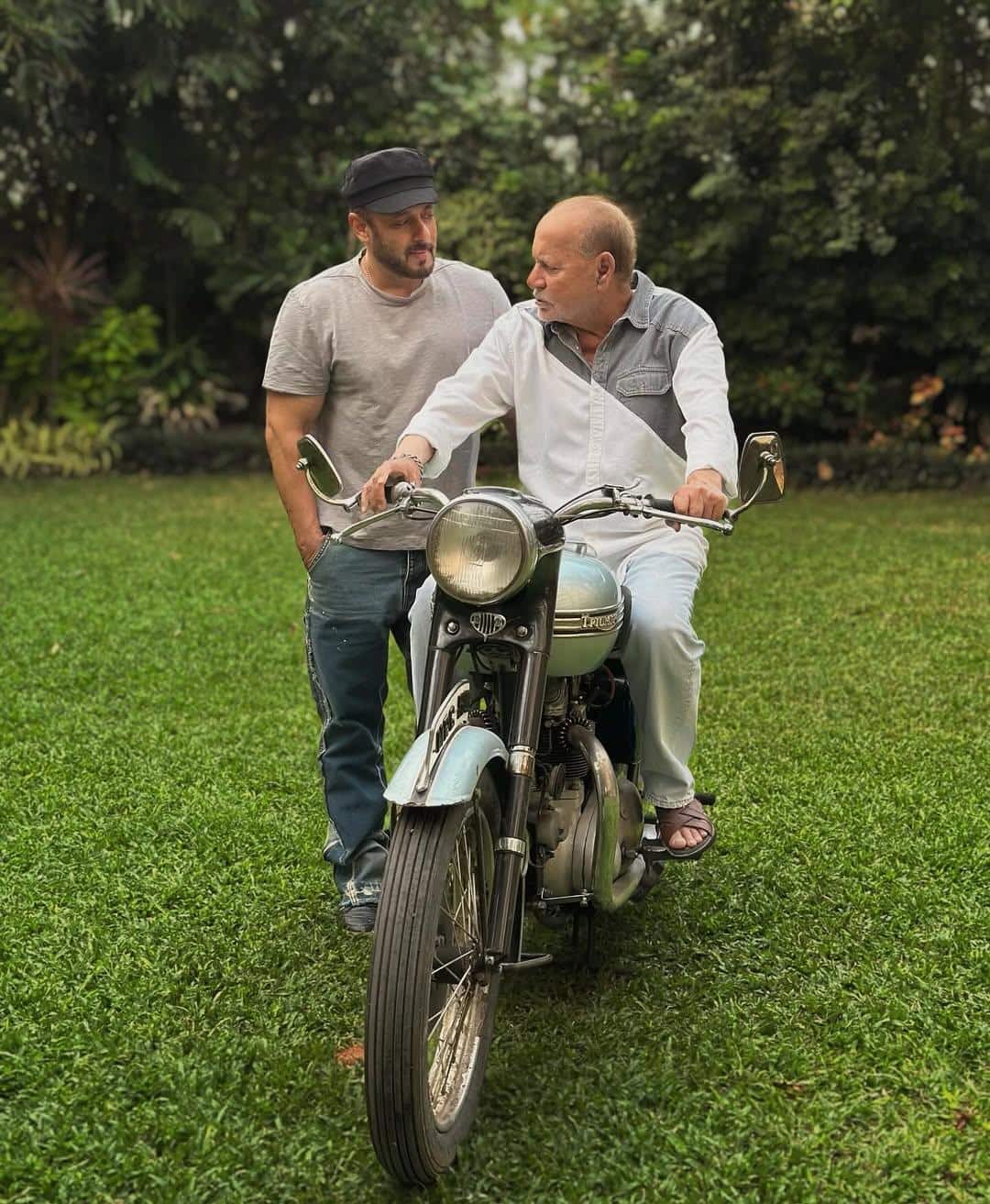 पिता सलीम खान से हर सलाह लेते हैं सलमान खान, भाईजान ने कहा- 'वो जो बोलते हैं, वही करता हूं