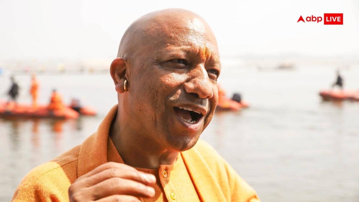 शिफ्ट में नमाज पढ़ने वाले CM योगी के बयान पर RJD का बड़ा बयान, 'कानून हक देता है कि…'