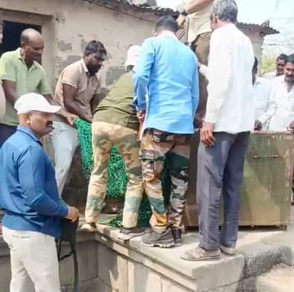 अहिल्यानगर जिल्ह्यातील संगमनेर तालुक्यातील खरशिंदे गावातील 65 वर्षीय वृद्ध महिला गंगुबाई गायकवाड यांनी दाखवलेल्या धाडसाची सध्या सर्वत्र जोरदार चर्चा सुरू आहे.