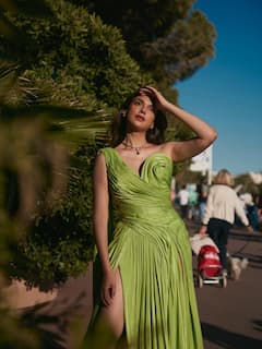 Cannes 2026: साड़ी के बाद दिखा अदिति राव का ग्लैमरस अवतार, नियॉन ड्रेस में लगीं बला की खूबसूरत, देखें तस्वीरें